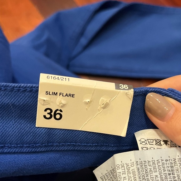 Zara High Rise Slim Flared Jeans size 27, Cobalt blue, flared cut bottom, NWT - Picture 3 of 5